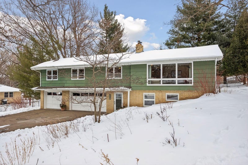 3974 Fairview Ave N, Arden Hills, MN 55112