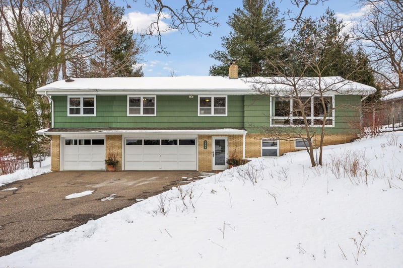 3974 Fairview Ave N, Arden Hills, MN 55112