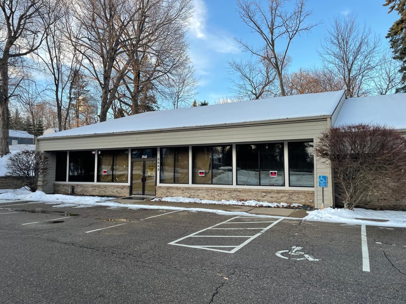 3542 Shoreline Dr, Wayzata, MN 55391