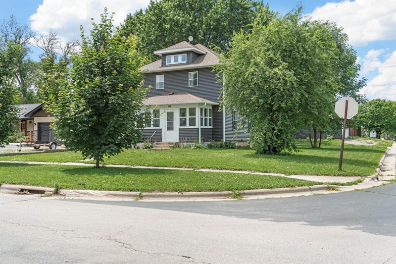 213 2nd St NE, Grand Meadow, MN 55936