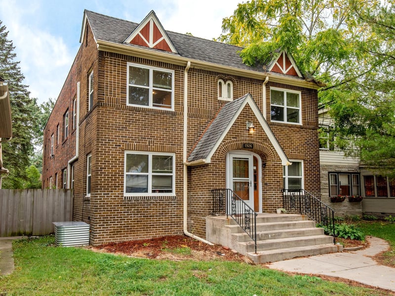 1926 Grand Ave, Saint Paul, MN 55105