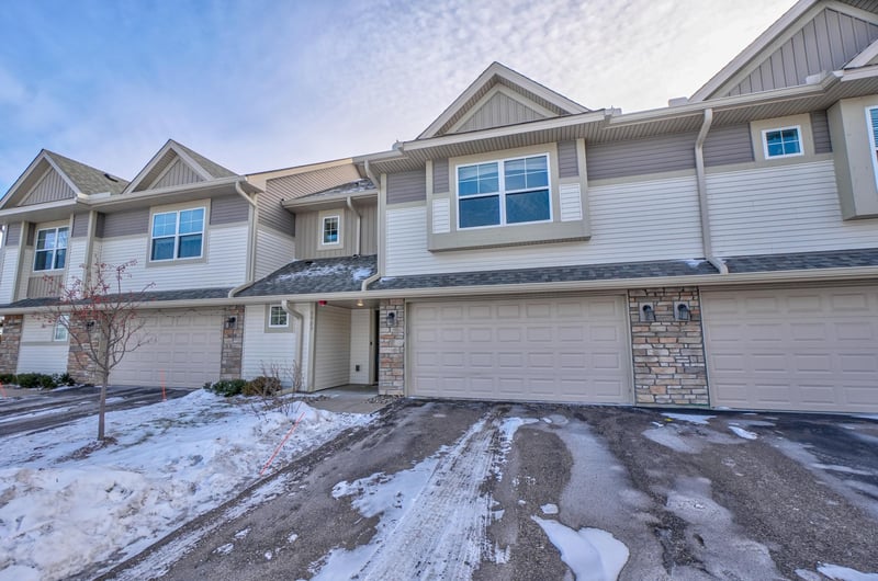 9985 5th Street Ln N, Lake Elmo, MN 55042