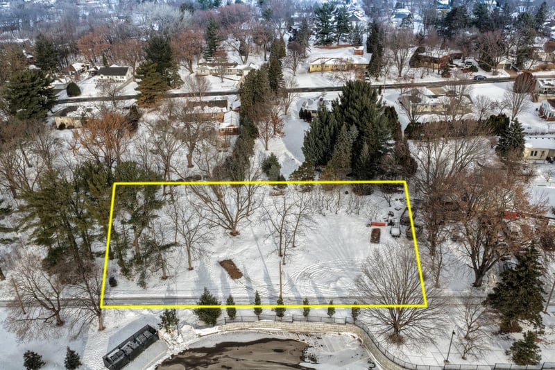 130x Dodd Rd, Mendota Heights, MN 55118