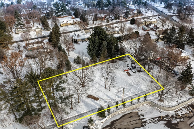 130x Dodd Rd, Mendota Heights, MN 55118