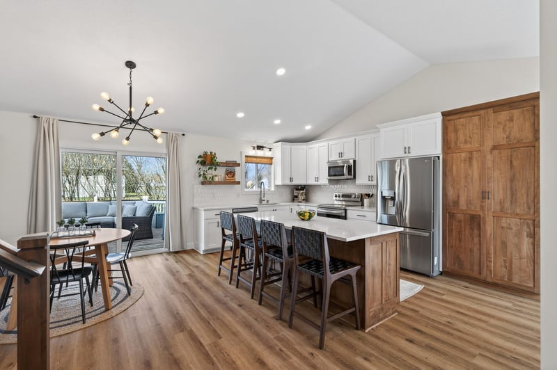 9020 Tamarack Ln, Rockford, MN 55373