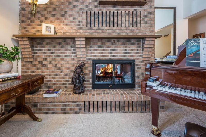 211 Tanglewood Ln, Blue Earth, MN 56013