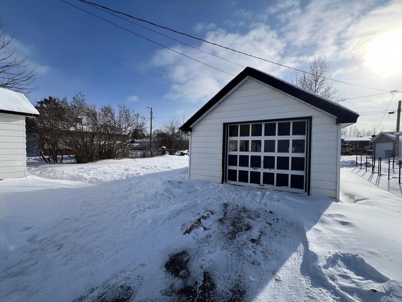 511 3rd St Ne, Chisholm, MN 55719