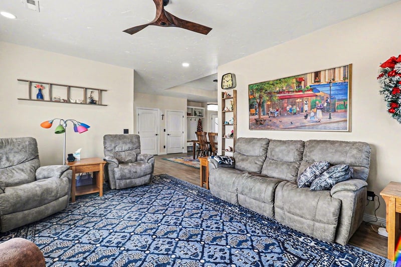 1518 Manfred Dr, Luverne, MN 56156