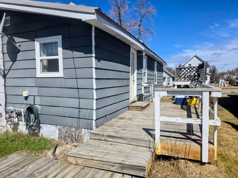 611 9th St, International Falls, MN 56649