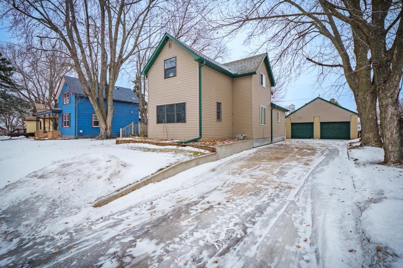 23250 Northfield Blvd, Hampton, MN 55031