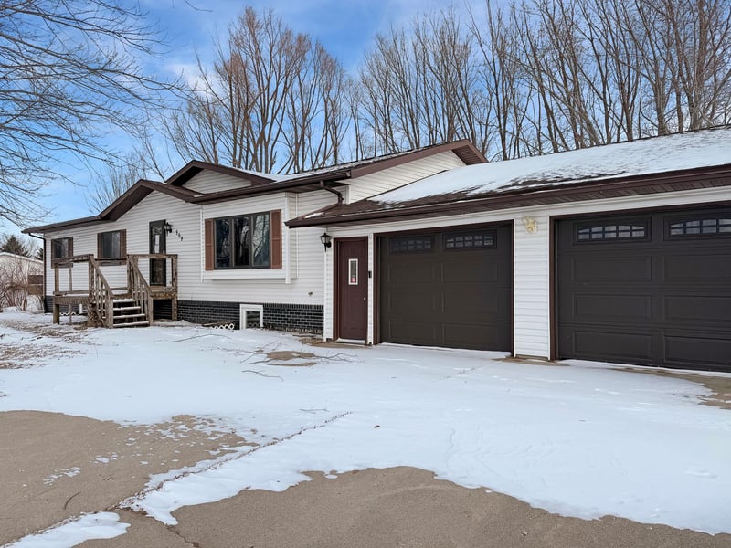 509 Summer Ln, Lakefield, MN 56150