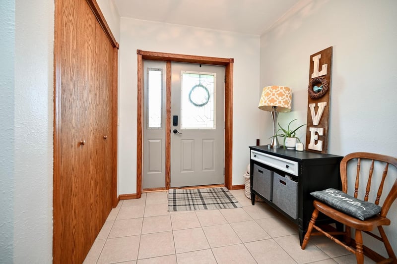 17 Williams St, Lewiston, MN 55952