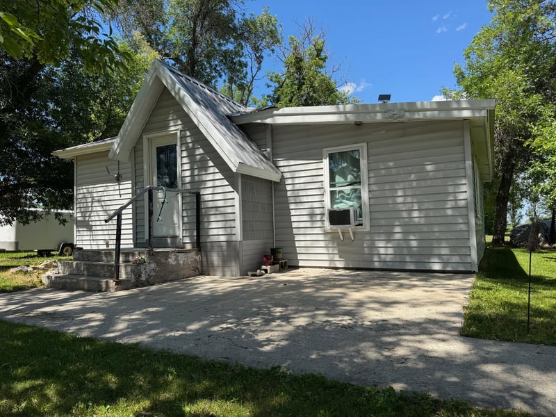 40149 181st St, Wannaska, MN 56761