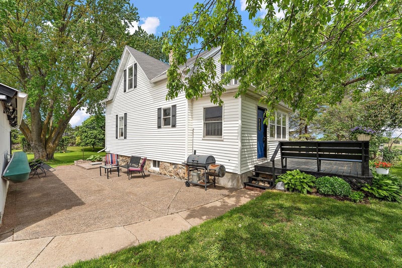 37320 Oriole Ave, Lindstrom, MN 55045