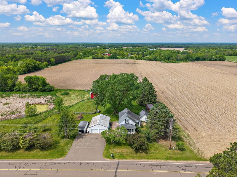 37320 Oriole Ave, Lindstrom, MN 55045