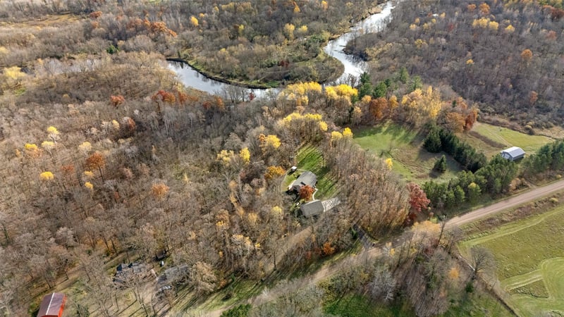 2828 W River Rd, Mora, MN 55051