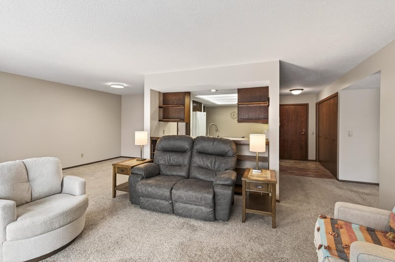 9500 Collegeview Rd #112, Bloomington, MN 55437