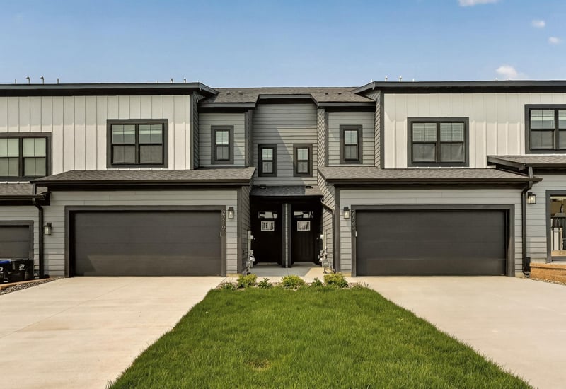 2722 Bentgrass Rd NW, Rochester, MN 55901