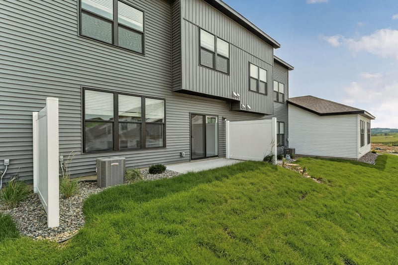 2722 Bentgrass Rd NW, Rochester, MN 55901