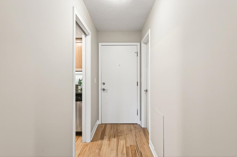 2727 W 43rd St #201, Minneapolis, MN 55410