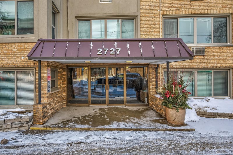 2727 W 43rd St #201, Minneapolis, MN 55410