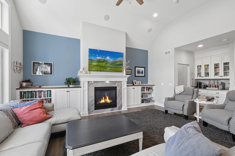 7545 Fawn Hill Rd, Chanhassen, MN 55317