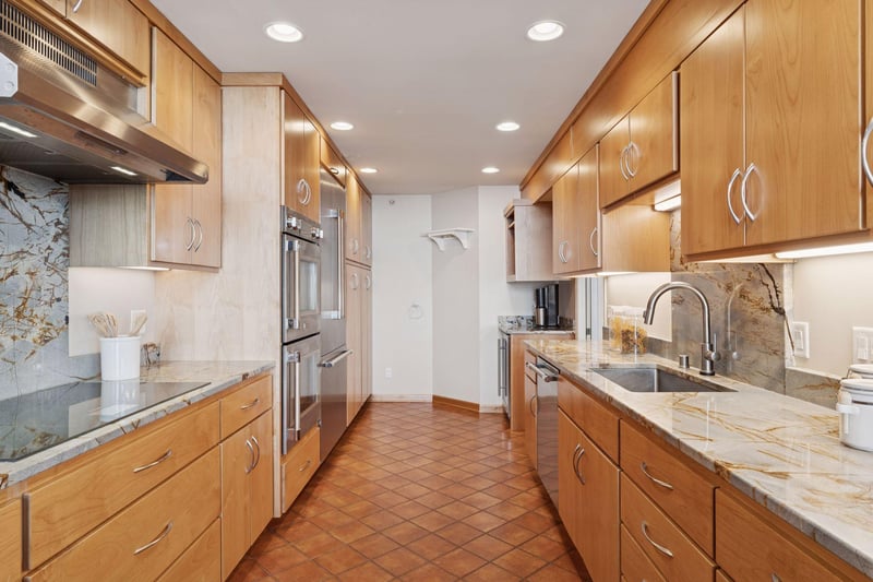 1201 Yale Pl #2009, Minneapolis, MN 55403