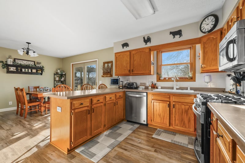 5055 County 9, Houston, MN 55943