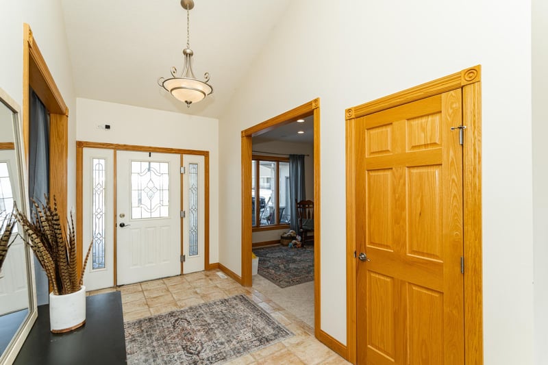 8594 Gossman Ln NW, Rochester, MN 55901