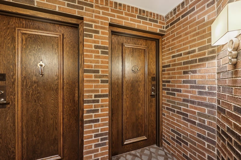 5601 Dewey Hill Rd #211, Edina, MN 55439