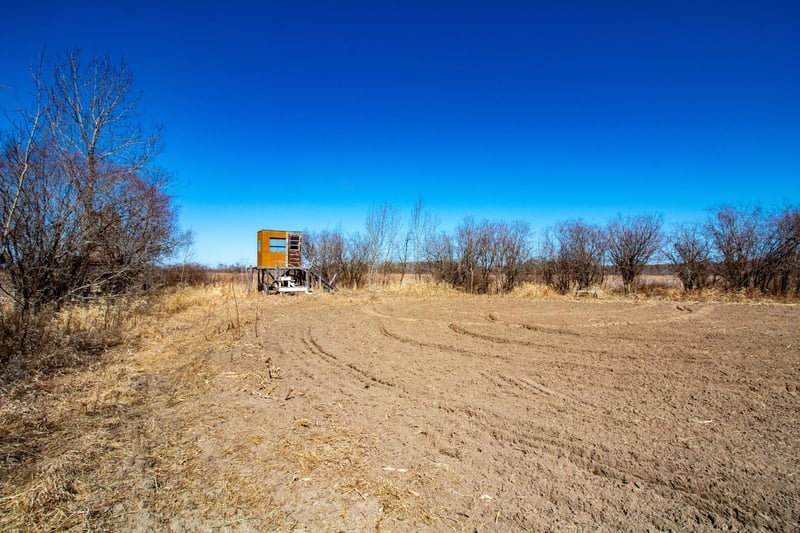 37675 395th St, Dent, MN 56528