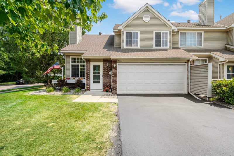 8771 Branson Dr #80, Inver Grove Heights, MN 55076