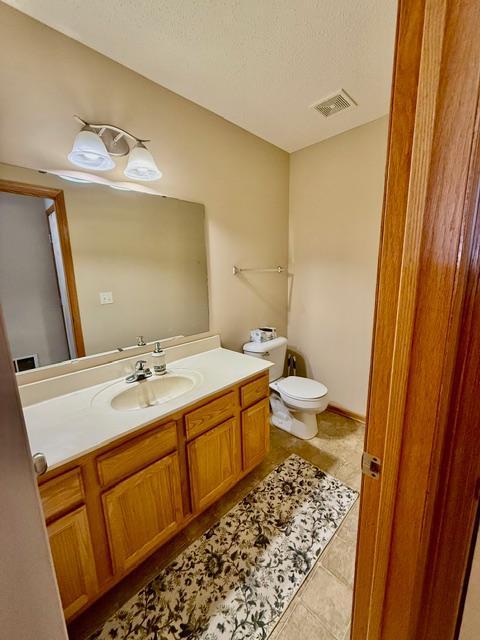 525 French Ln, Dundas, MN 55019