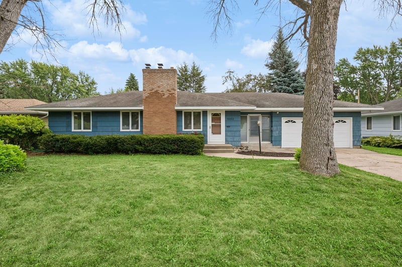 10013 Fremont Ave S, Minneapolis, MN 55431