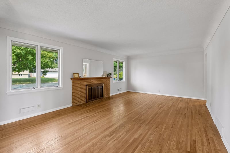 10013 Fremont Ave S, Minneapolis, MN 55431
