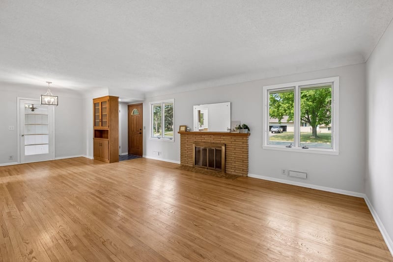 10013 Fremont Ave S, Minneapolis, MN 55431