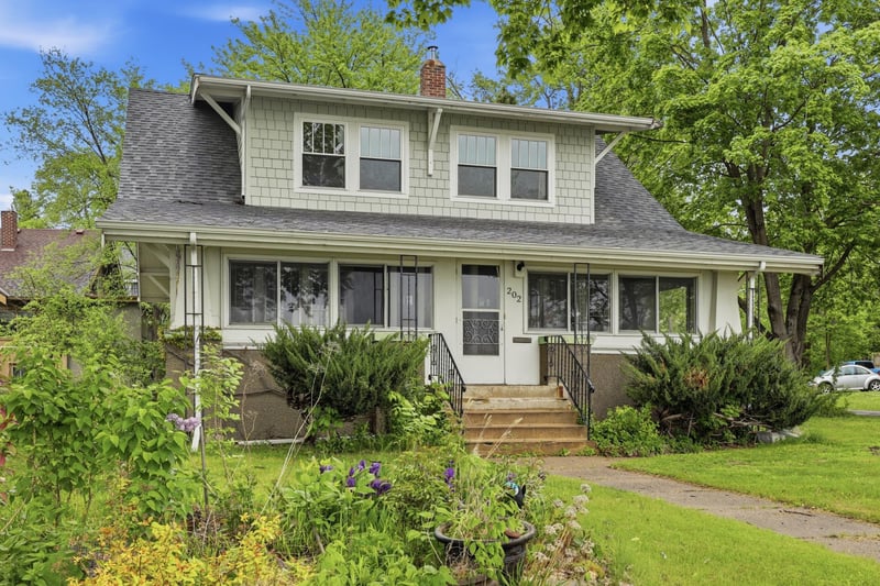 202 Lake Blvd S, Buffalo, MN 55313