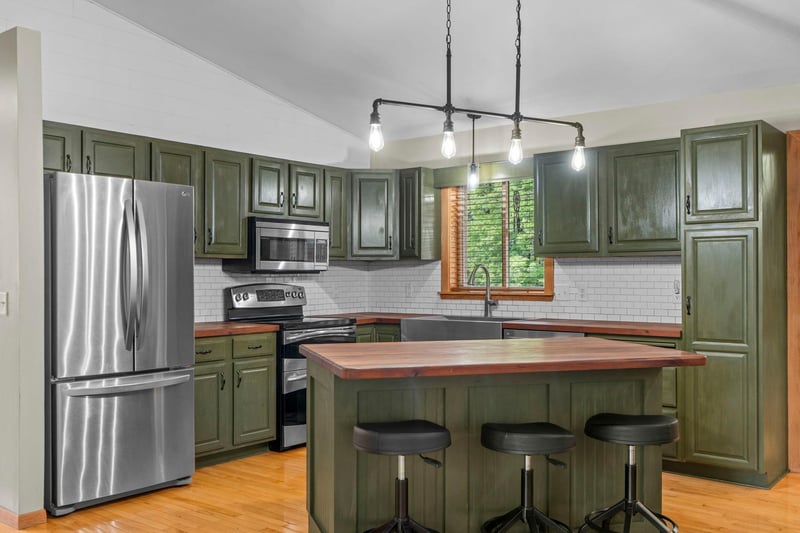 1452 Vixen Ln, Delano, MN 55328