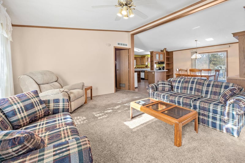 901 Sellards Dr, Dassel, MN 55325