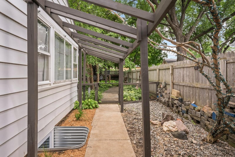 5929 Queen Ave S, Minneapolis, MN 55410