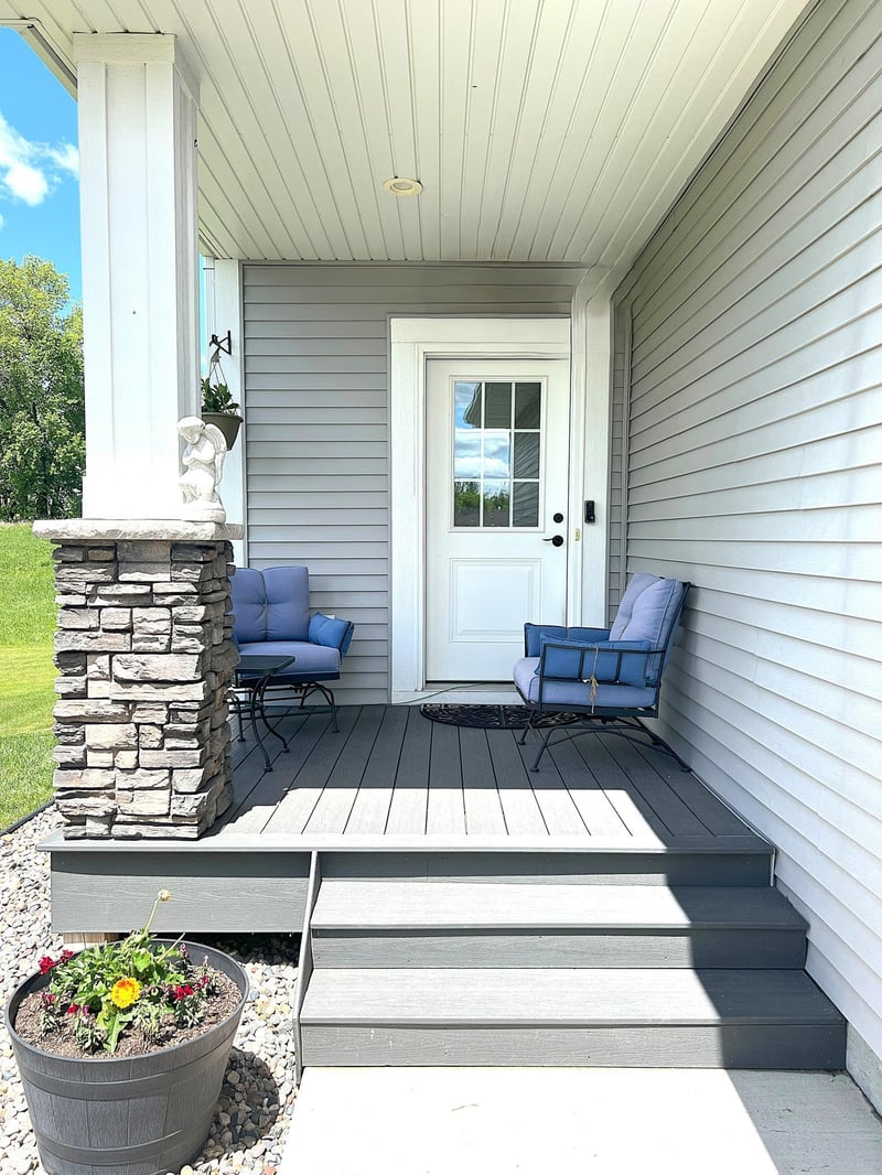 592 Shoreview Ln, Norwood Young America, MN 55397