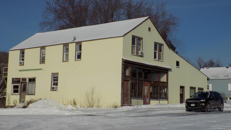 913 Gary St, Calumet, MN 55716