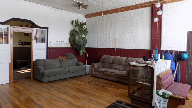 913 Gary St, Calumet, MN 55716
