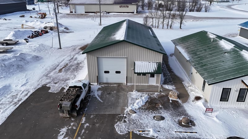 416 12 S Lake Ave, Battle Lake, MN 56515
