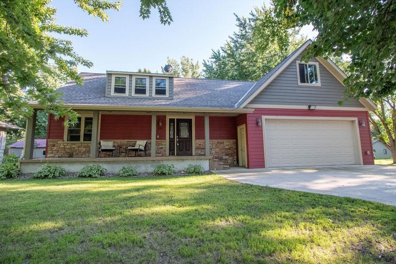 507 Oak St, Danube, MN 56230