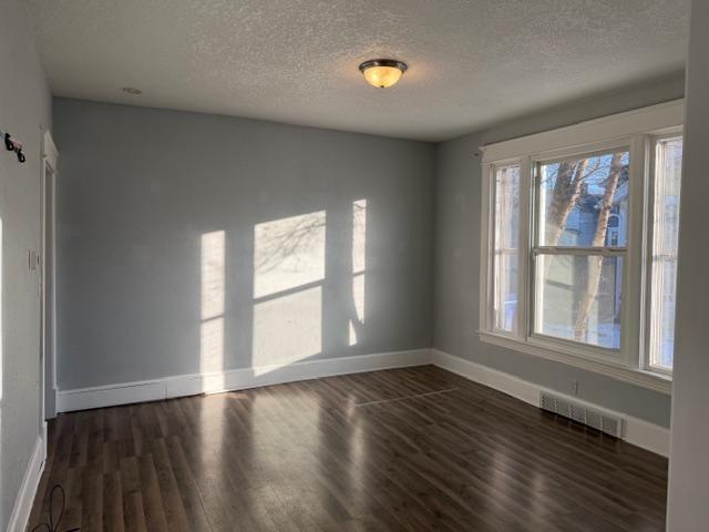 468 Bellows St, Saint Paul, MN 55107