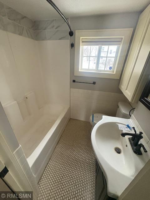 2522 15th Ave E, North Saint Paul, MN 55109