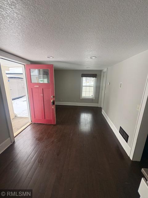 2522 15th Ave E, North Saint Paul, MN 55109