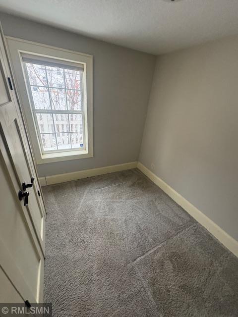 2522 15th Ave E, North Saint Paul, MN 55109