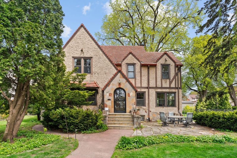 504 Mississippi River Blvd S, Saint Paul, MN 55116